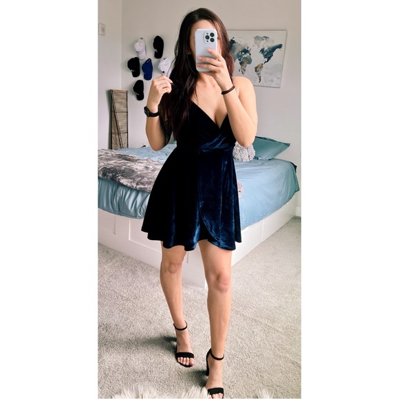Windsor Dresses & Skirts - Windsor mini dress